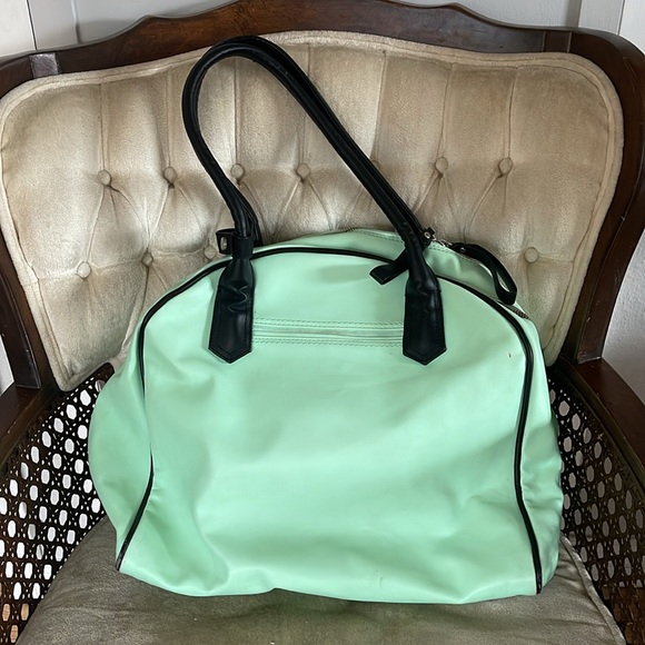 Lululemon Sweat Once a day yoga/gym/weekender bag - Picture 3 of 9